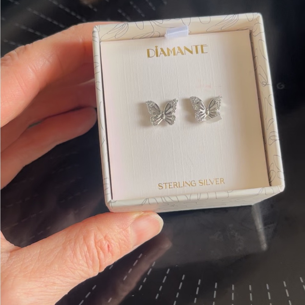 NEVER USED Sterling Silver Butterfly 🦋 Earrings